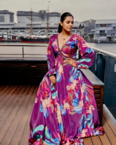 Monal Gajjar appeared in purple at the Sydney Gala!
